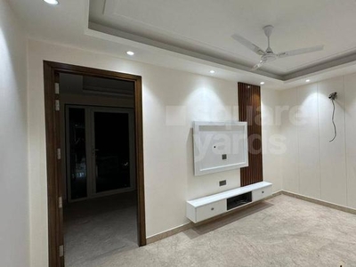 6+ Bedroom 300 Sq.Mt. Independent House in Defence Colony Delhi