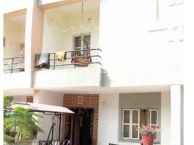 2 BHK House / Villa For SALE 5 mins from Hathijan