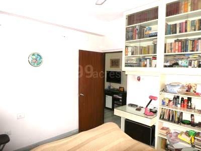 3 BHK Flat / Apartment For SALE 5 mins from Poddar Nagar