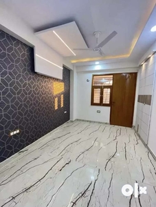 Duplex Villas Semi Furnished Premium InGreater Noida (W) Sale 60 Lac