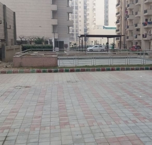 1440 sq ft 3 BHK 2T Apartment for rent in Sethi Max Royal at Sector 76, Noida by Agent Property and homez