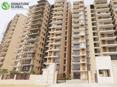 802 sq ft 2 BHK 1T NorthEast facing Apartment for sale at Rs 21.39 lacs in Signature Global Synera 1th floor in Sector 81, Gurgaon