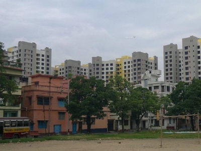 1067 sq ft 2 BHK 2T South facing Apartment for sale at Rs 93.00 lacs in Ekta Floral 10th floor in Tangra, Kolkata