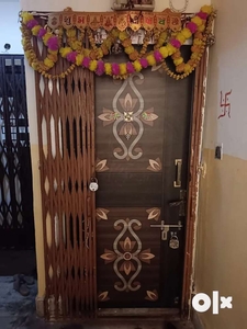 2 room 2 hall furnished flat. On Road side in B.T Road me hai