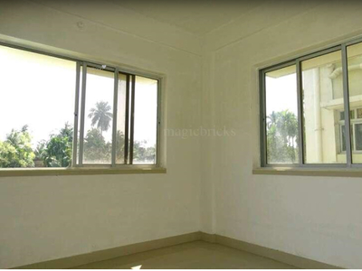 950 sq ft 3 BHK 2T North facing Apartment for sale at Rs 34.00 lacs in Mayfair Greenwoods 2th floor in Sonarpur, Kolkata