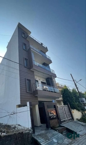 For sale 3bhk flat with Roof right kamla palace chowk