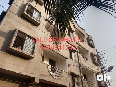 New flat for sale at Ajoynagar near South point school. (only cash)