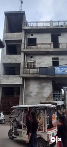 Sale a commercial building at Madiyon along with resident