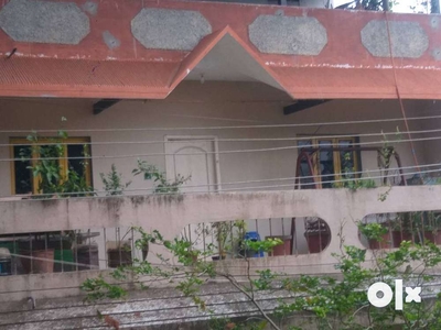 1BHK house for lease on 1st floor