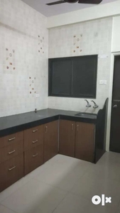 2 bhk flat on Rent for Families with modular kitchen and Parking