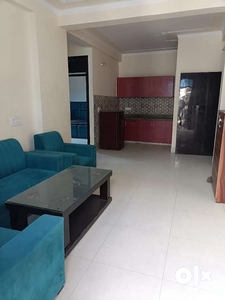 2 BHK FULL FRUNISHED FLAT IS AVAILABLE FOR RENT BECHLOR ALLOWED