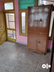 2 rooms with attached washromm and 1 kitchen available for rent