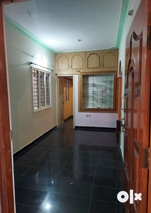 20*30 2BHK, 1ST Floor, ONLY VEGETARIANS, Furnished, Solar Water Heater
