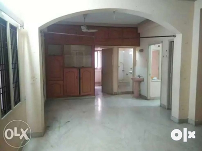 2bhk North facing first floor flat for rent