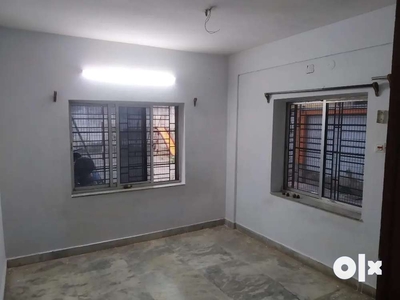 2bhk well maintained Flat in Complex available for rent