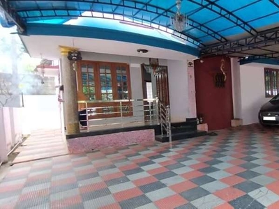 3 BHK fully bath attached, 3 car parking area, Own well - Peyad