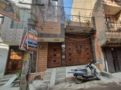 70 gaj house in gurudwara road