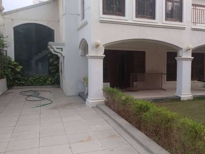 Available 5 BHK Furnished Bungalow Sale In Thaltej