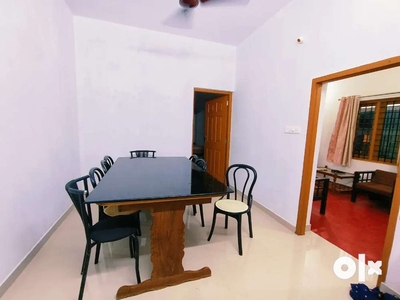 Family: 3Bhk independent House Semi furnished For Rent @kuzhivelippadi