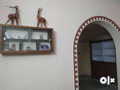 Spacious 2 BHK Ground Floor House for Rent - East Facing with Built-in
