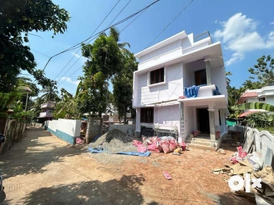 1400SqFt villa/ 4.2cent 3bhk/58 lakh Puranattukara Thrissur