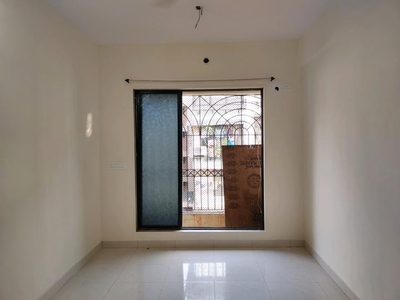 2 BHK Flat for rent in Seawoods, Navi Mumbai - 900 Sqft