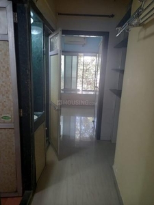 1 BHK Flat for rent in Borivali West, Mumbai - 450 Sqft