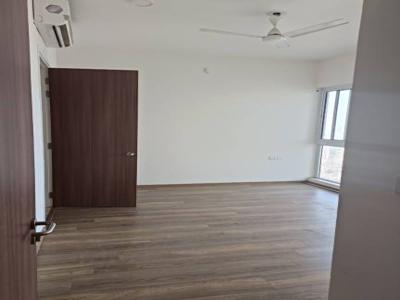 1020 sq ft 2 BHK 2T Apartment for rent in Land L and T Cresent Bay at Parel, Mumbai by Agent Kavya Realty