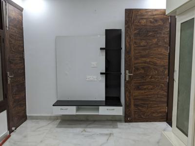 1100 sq ft 3 BHK 2T West facing Completed property BuilderFloor for sale at Rs 95.00 lacs in Project in Sector 8 Dwarka, Delhi