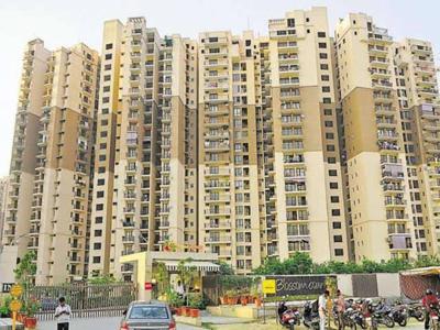 1202 sq ft 2 BHK 2T Apartment for rent in Logix Blossom County at Sector 137, Noida by Agent Pratap Associates