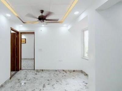 1400 sq ft 3 BHK 3T West facing Apartment for sale at Rs 30.00 lacs in KhannaProperty 3th floor in Dwarka Sector 15, Delhi