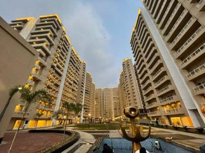1645 sq ft 3 BHK 3T NorthEast facing Completed property Apartment for sale at Rs 1.22 crore in HR Buildcon Elite Golf Green in Sector 79, Noida