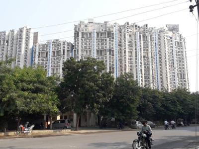 1775 sq ft 3 BHK 3T East facing Apartment for sale at Rs 85.00 lacs in Amrapali Platinum in Sector 119, Noida