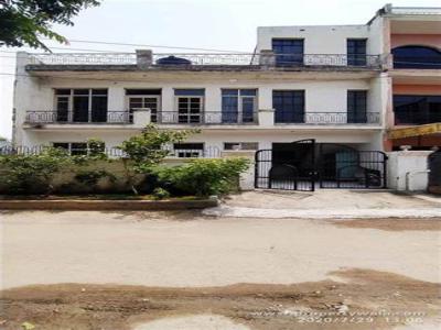 1800 sq ft 3 BHK 3T East facing Villa for sale at Rs 9.10 crore in Project in Paschim Vihar, Delhi