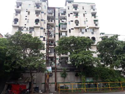 2250 sq ft 4 BHK 4T NorthEast facing Apartment for sale at Rs 89.63 lacs in Purvanchal Saket Dham 7th floor in Sector 61, Noida
