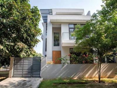 4500 sq ft 4 BHK 5T West facing Villa for sale at Rs 4.50 crore in DLF City Phase 3 Road Delhi in DLF City Phase 3 Road, Delhi