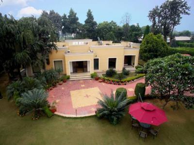 4500 sq ft 5 BHK 5T East facing Villa for sale at Rs 28.70 crore in B kumar and brothers in Neeti Bagh, Delhi