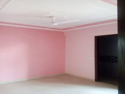 950 sq ft 3 BHK 2T NorthWest facing Apartment for sale at Rs 38.00 lacs in Project 1th floor in Duggal Colony, Delhi