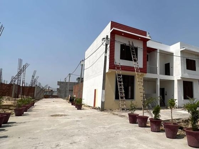 3 Bedroom 1776 Sq.Ft. Villa in Noida Greater Noida Link Road Greater Noida