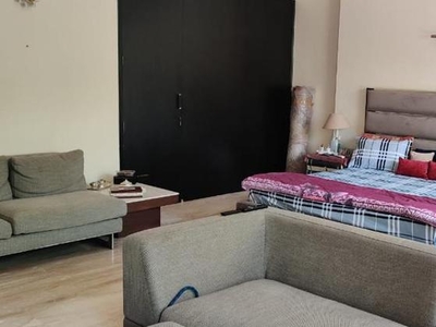 3 Bedroom 300 Sq.Yd. Builder Floor in Dlf Phase ii Gurgaon