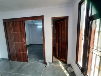 3 BHK Flat for rent in Sector 6 Dwarka, New Delhi - 2000 Sqft