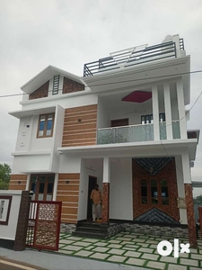 3BHK 1700Sqft Semi Furnished House for Sale at Kakkanad for Rs 85Lakhs