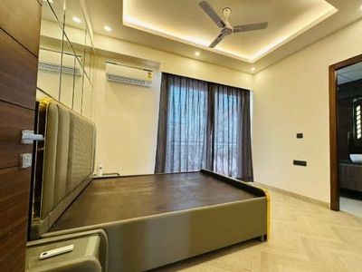 5 Bedroom 350 Sq.Mt. Builder Floor in Indirapuram Ghaziabad
