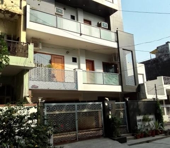 6 Bedroom 182 Sq.Mt. Independent House in Sector 41 Noida