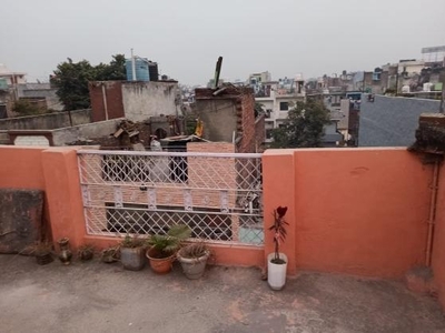 6 Bedroom 250 Sq.Yd. Independent House in Mukund Nagar Ghaziabad