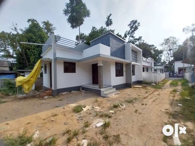 Aluva, Thattampady 3 cent 2 BHK Attached. 700 sqft New House.