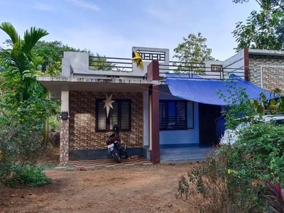 Low budget 6.9 cent 1160sqft HOUSE!!Near 3 km from New Thrissur Zoo!