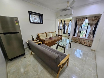 2 BHK Flat for rent in Bandra West, Mumbai - 630 Sqft