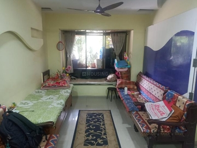 2 BHK Flat for rent in Jogeshwari West, Mumbai - 780 Sqft