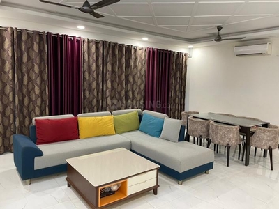 3 BHK Flat for rent in Vaishno Devi Circle, Ahmedabad - 2100 Sqft